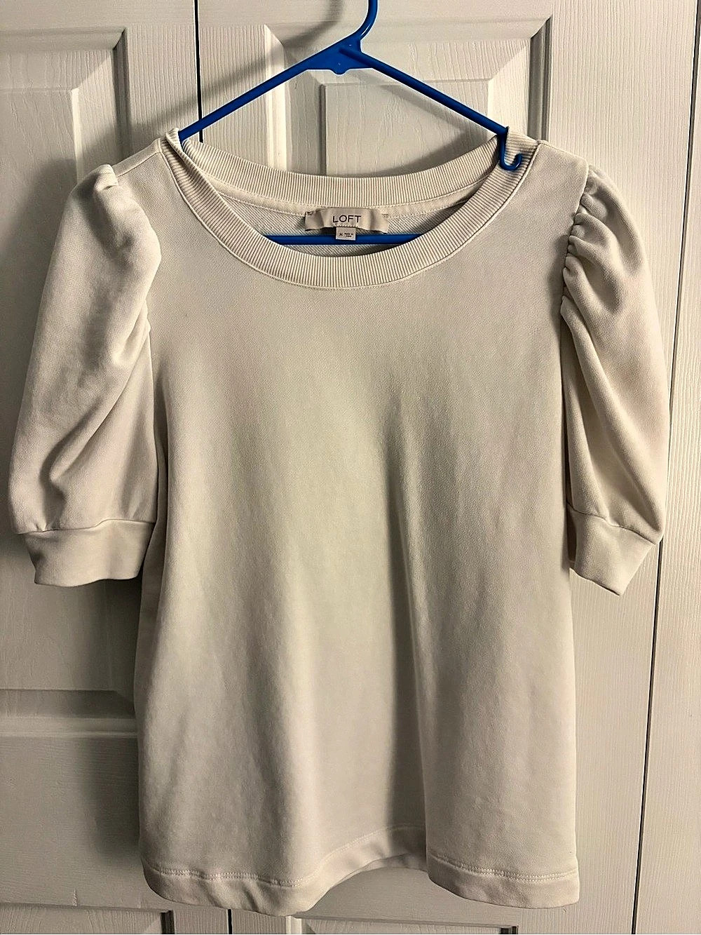 LOFT Heathered Pleated Puff Sleeve Sweatshirt Cream Medium Like New